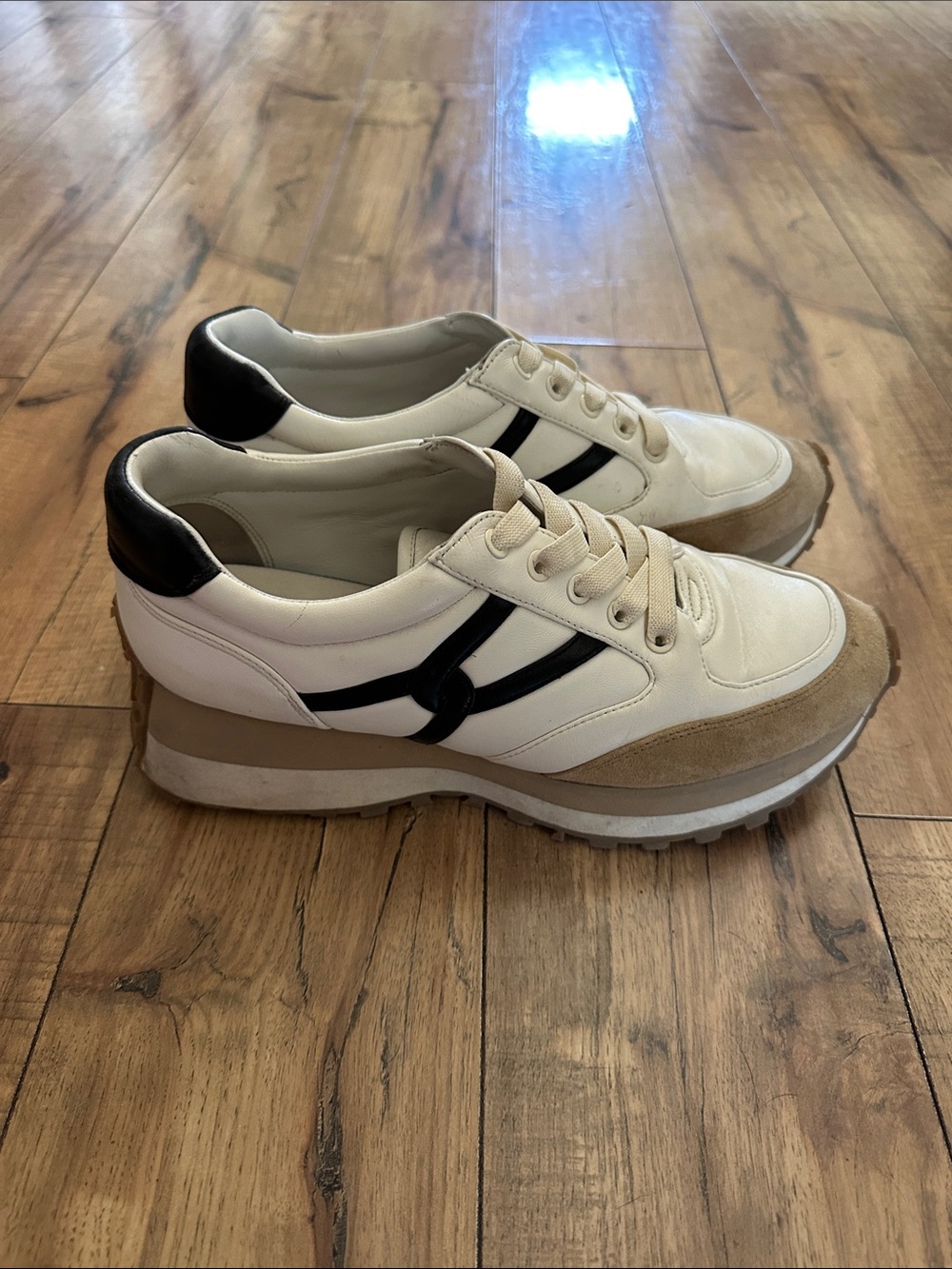 Veronica Beard Sneakers